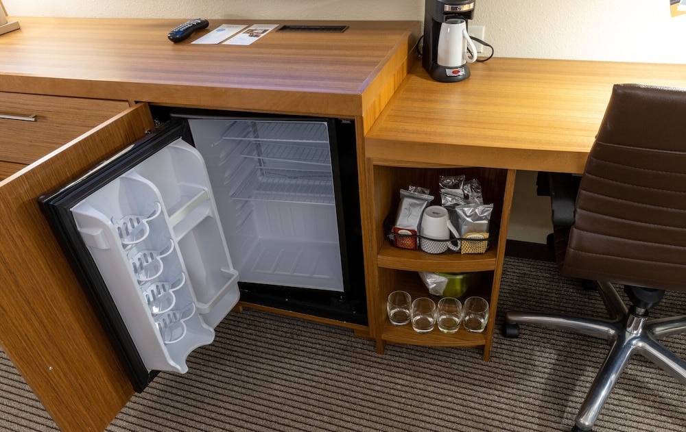 Hyatt Place West Des Moines/Jordan Creek 53/77