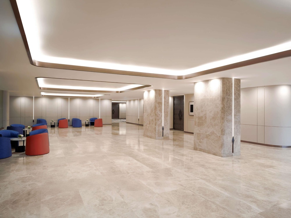Grand Mercure Bangkok Atrium 65/72