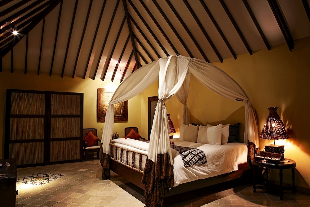 Beach Villas Lombok 30/80