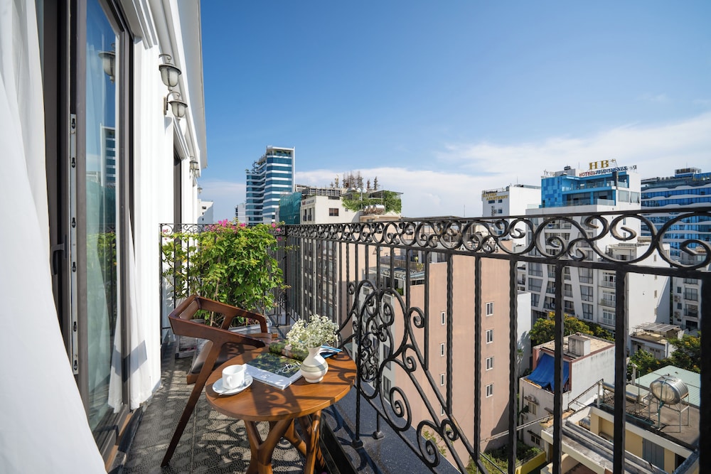 Golden Lotus Hotel Da Nang 46/50