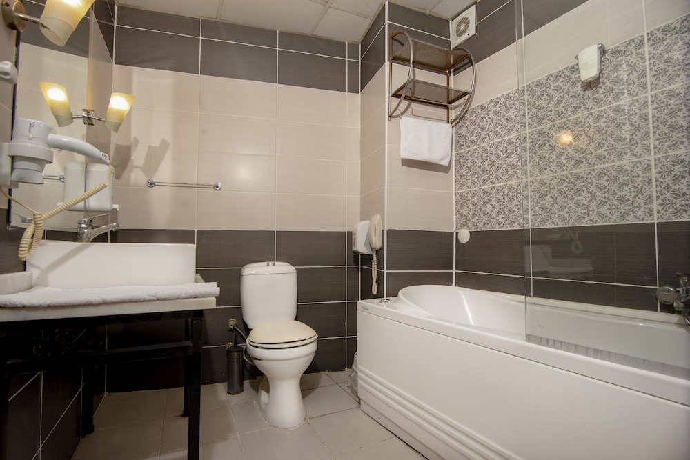 Srf Hotel 28/29