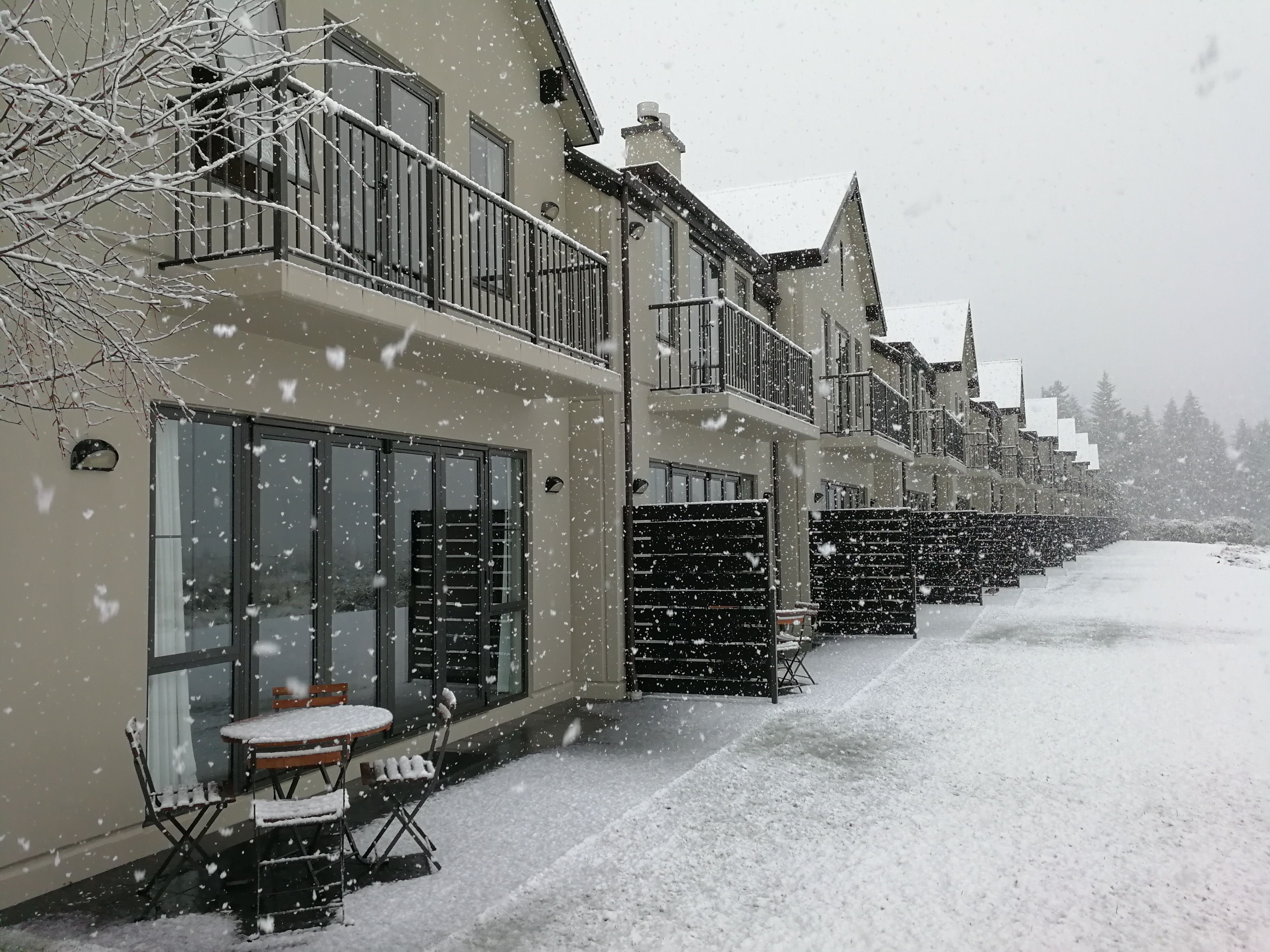 Platinum Queenstown Villas 2/4