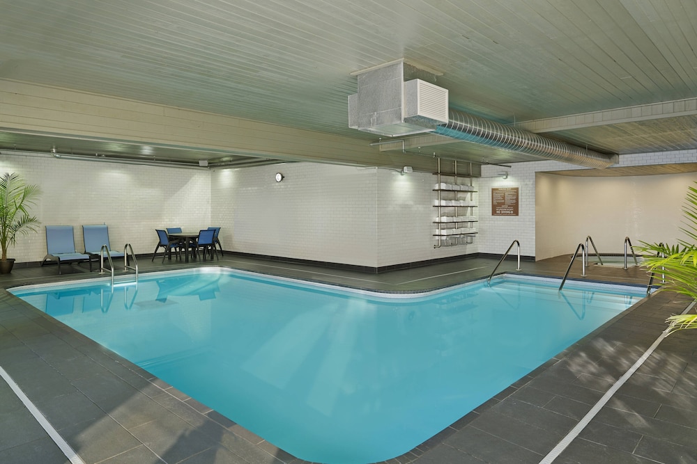 Four Points By Sheraton Mall of America Minneapolis Airport 17/30