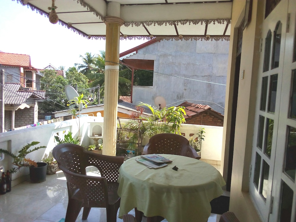 Randi Homestay 2/23