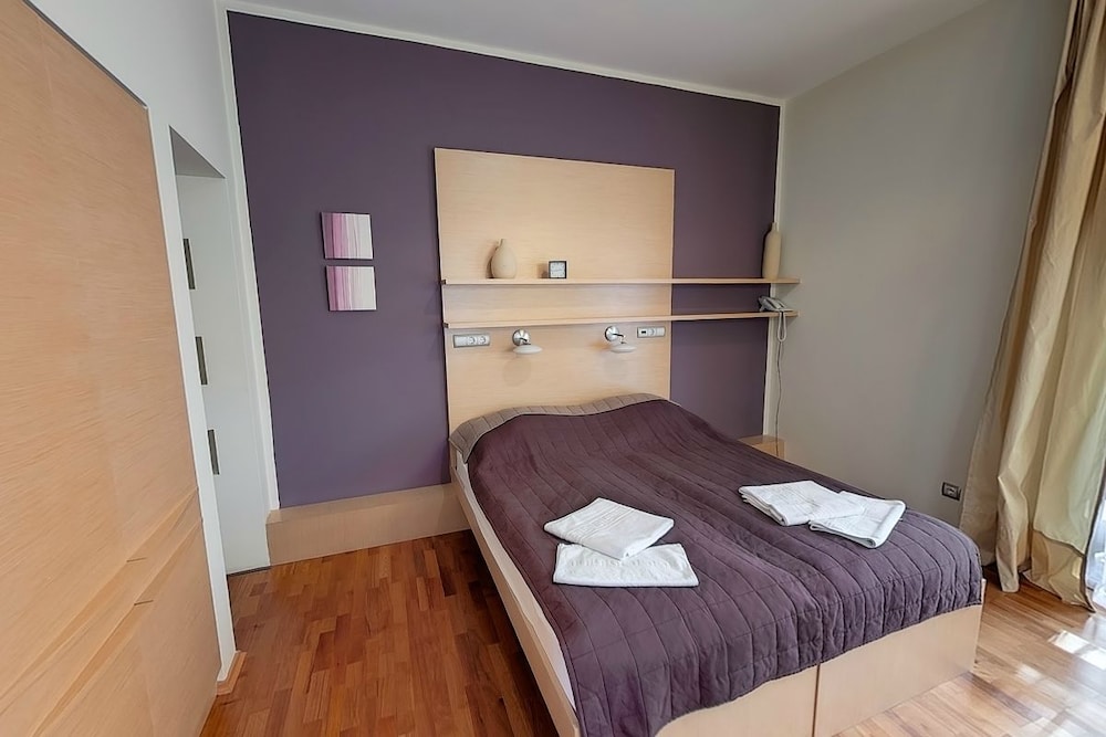 Royal Mediterran Hotel 7/50