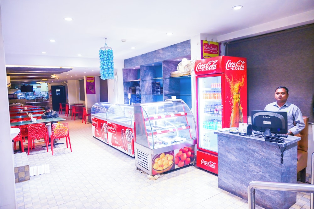 HOTEL RADHIKA REGENCY 6/50
