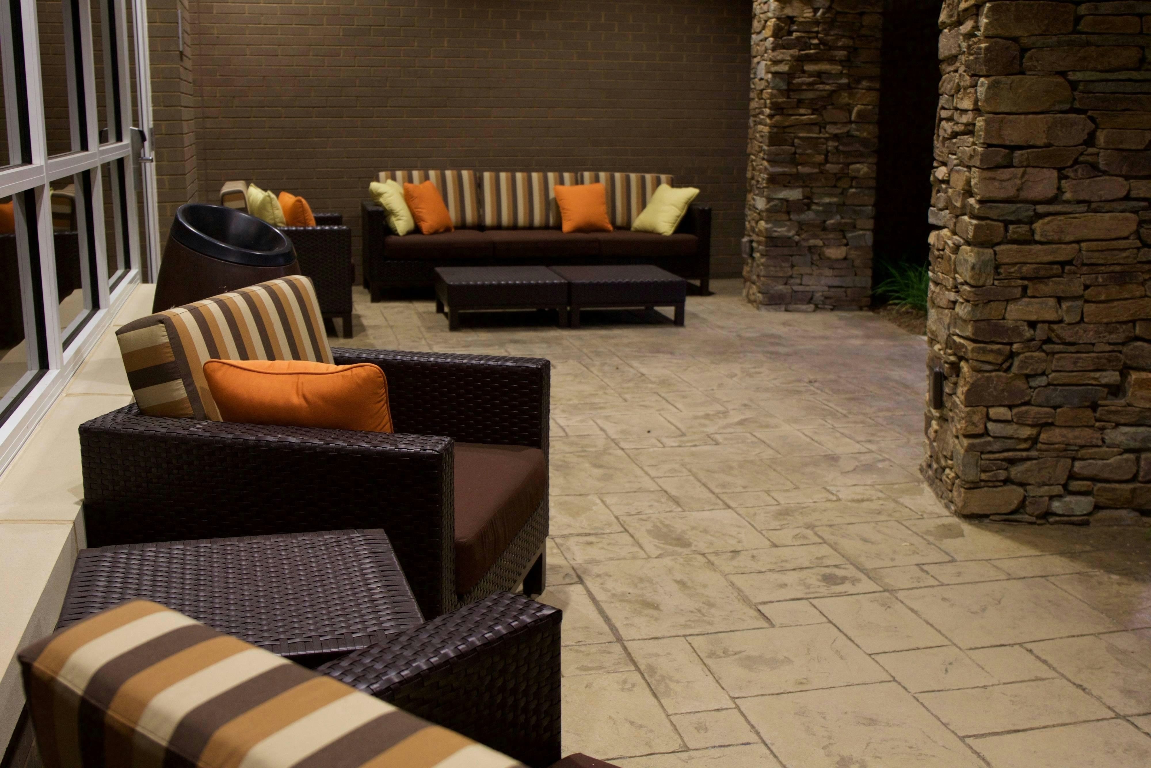 Courtyard by Marriott Asheville Airport 15/24