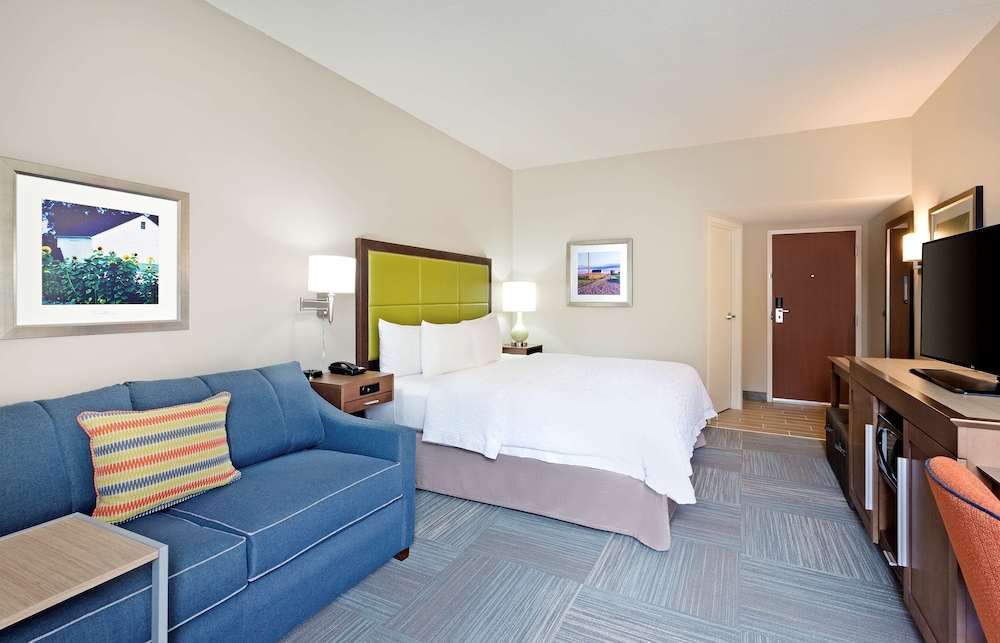 Hampton Inn Lancaster, PA 19/42
