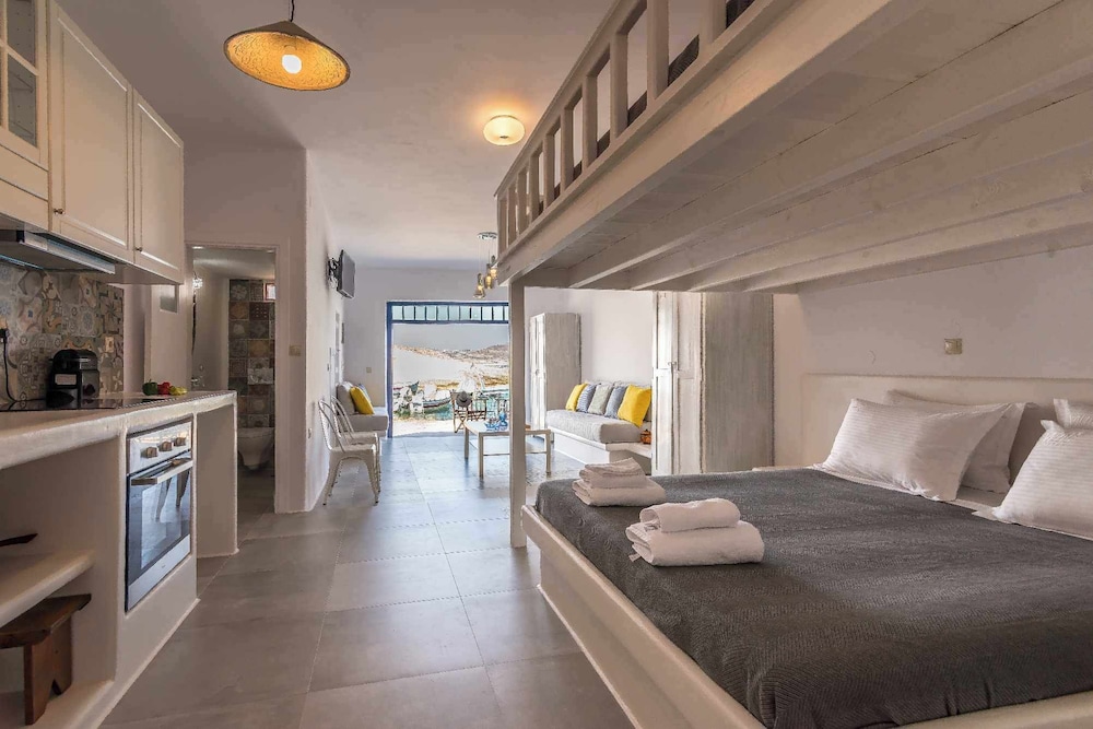 Vilos Suites 10/50