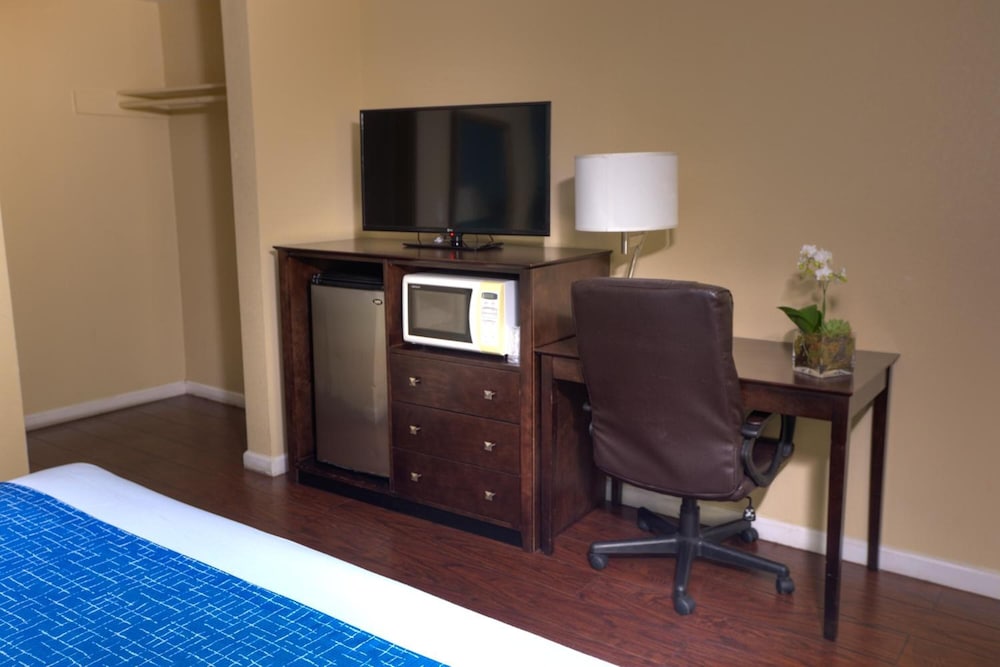 Sunrise Inn San Diego 32/44