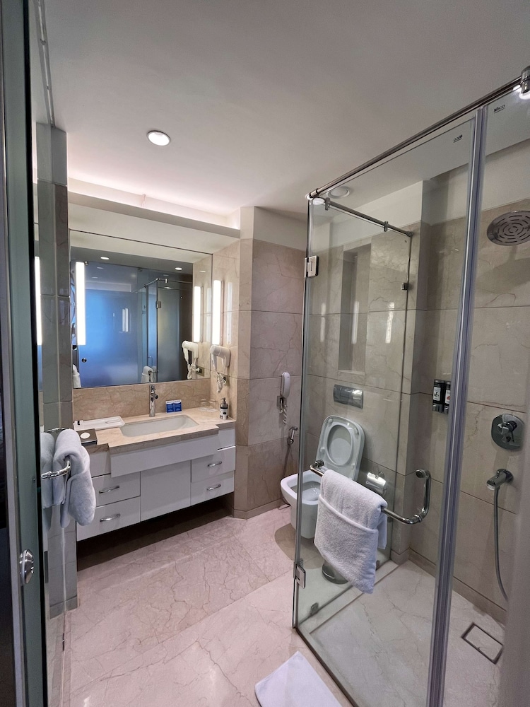 Aditya Park A Sarovar Portico Hotel 47/48