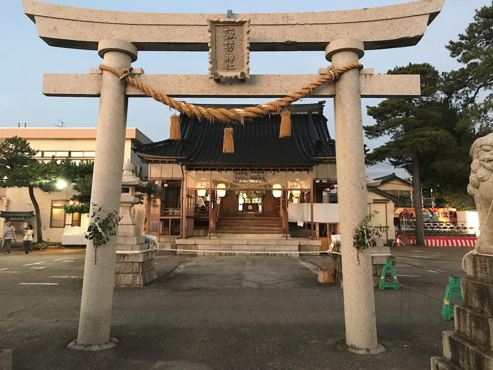Apa Hotel Uozu-Ekimae 8/64