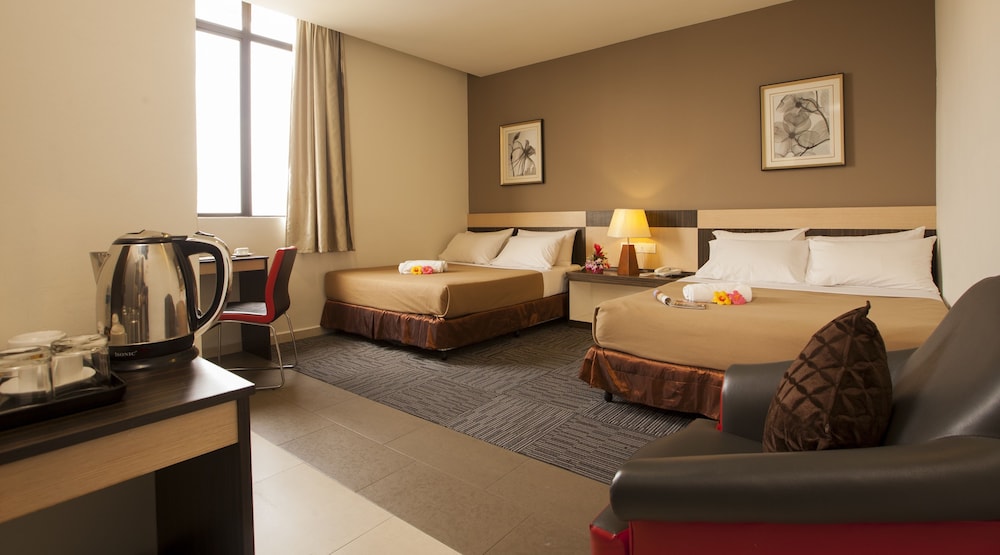 Leo Express Hotel 8/43