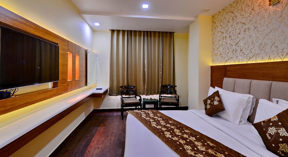 HOTEL GRAND HRIDEY 17/50