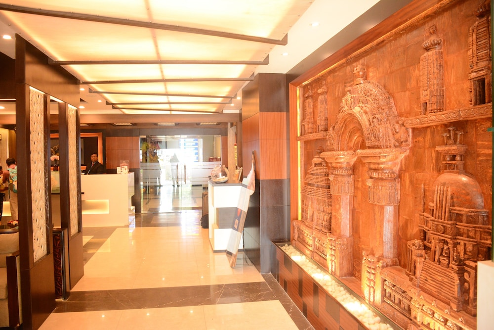 Hotel Pushpak 28/74
