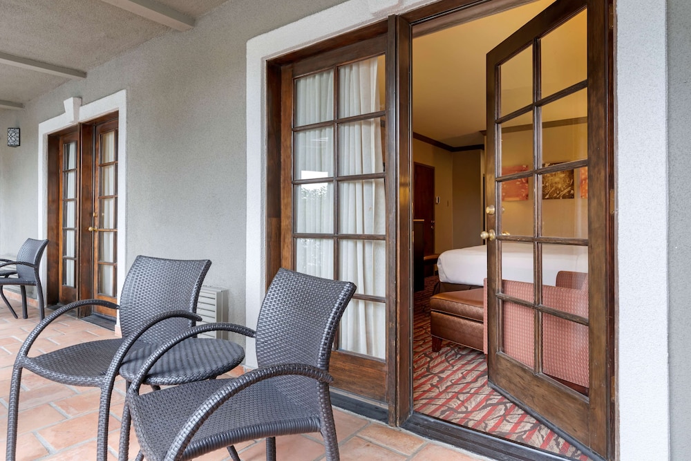 Best Western Plus Brookside Inn 33/62