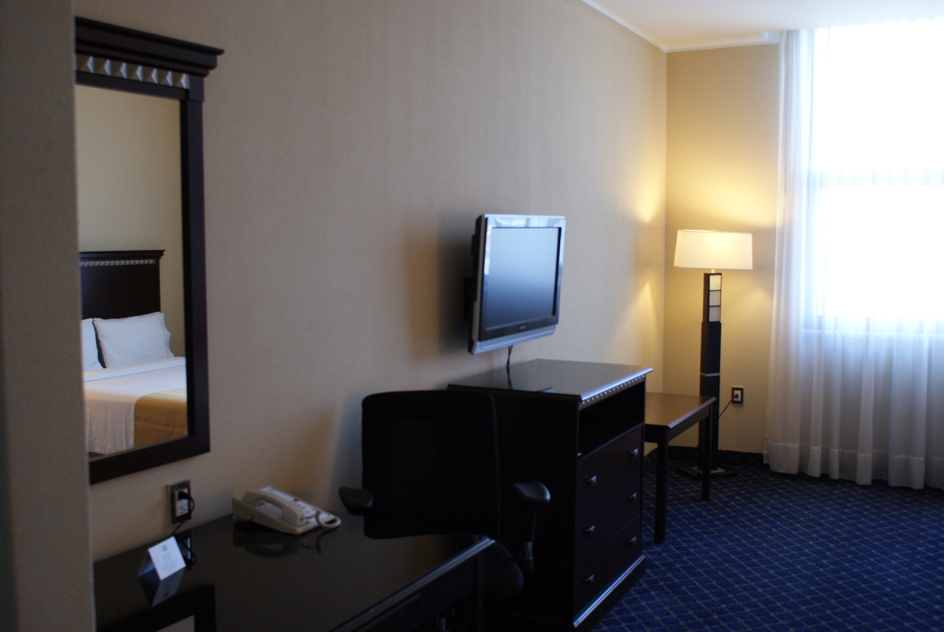 Holiday Inn Express Mexico Santa Fe 47/50