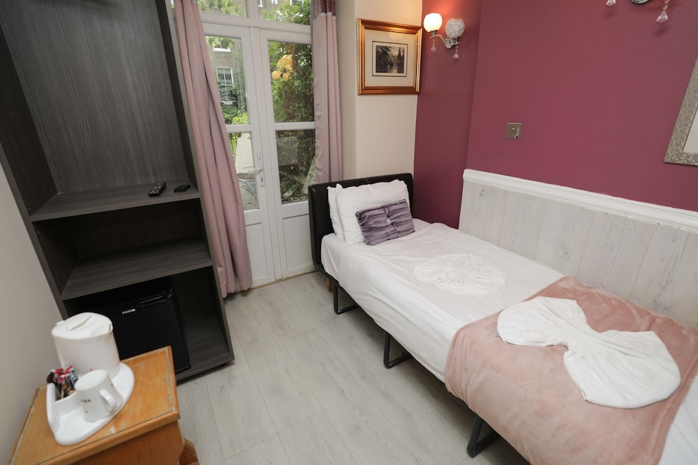 Holland Inn Hotel 33/69