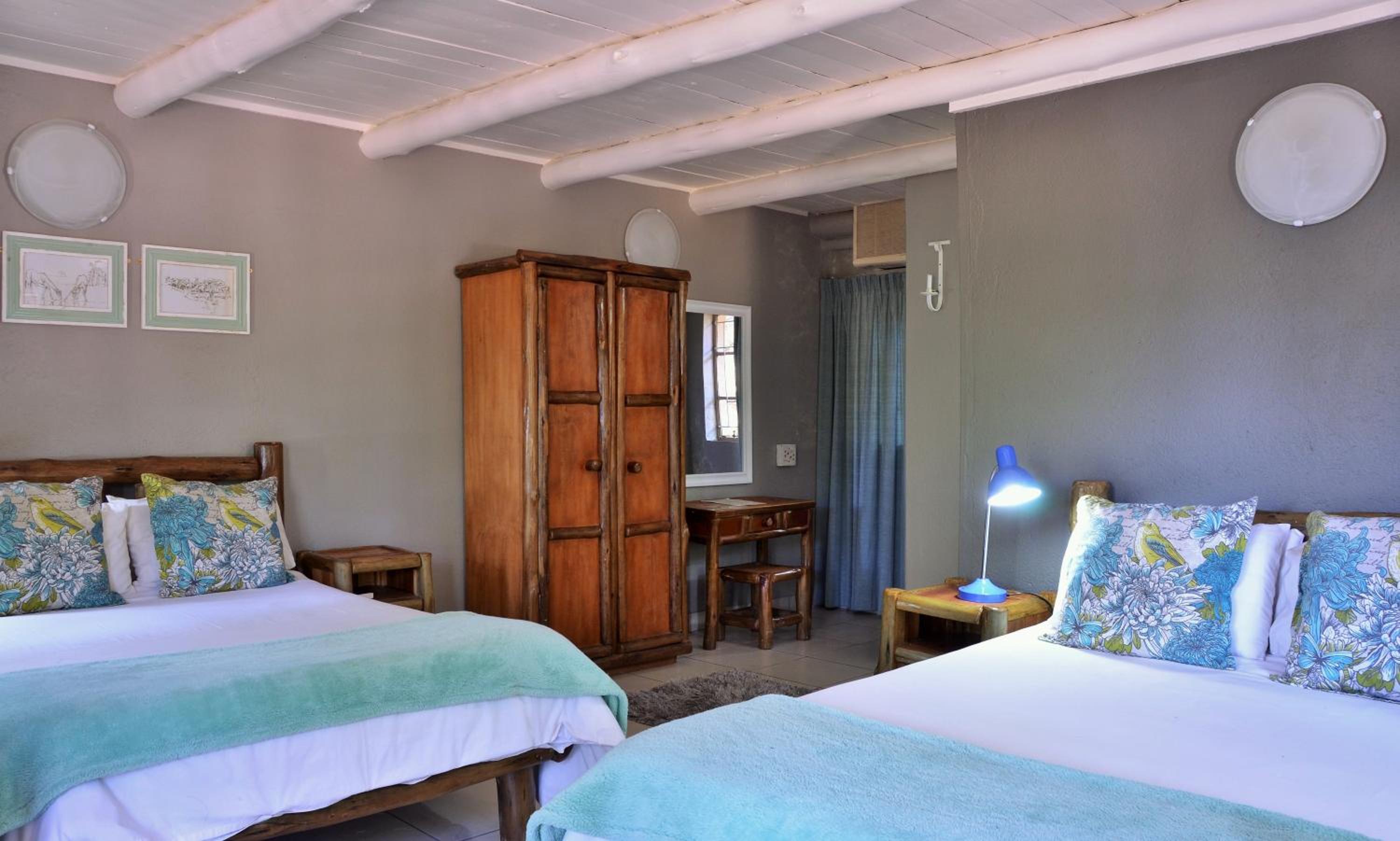Ebundu Lodge 33/79