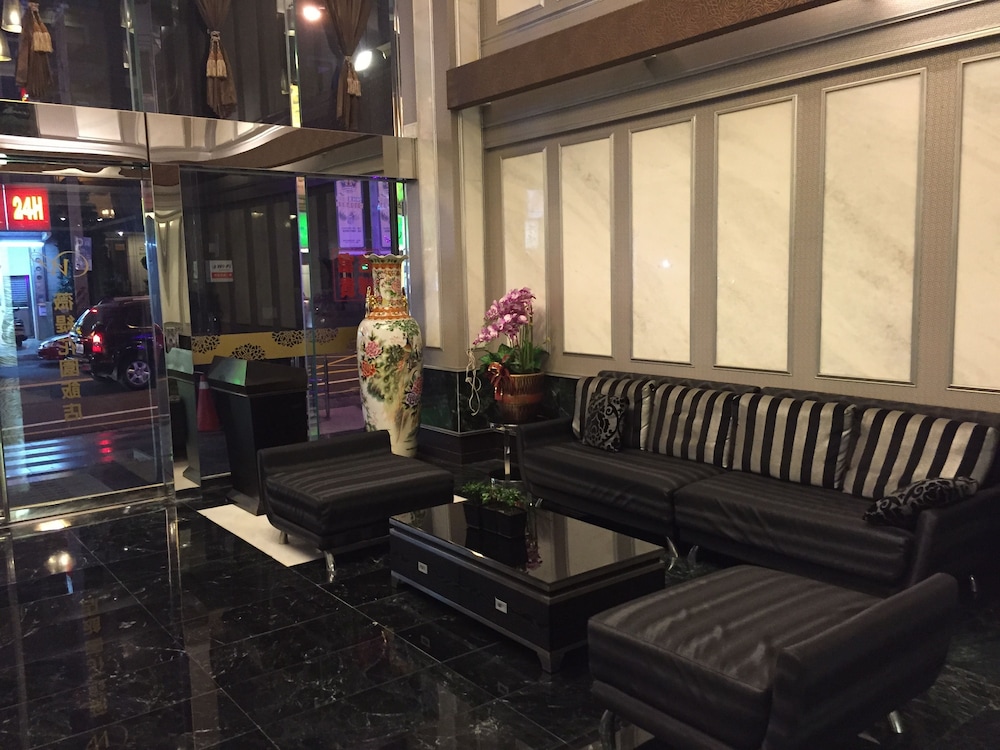 Well Garden Hotel 37/50
