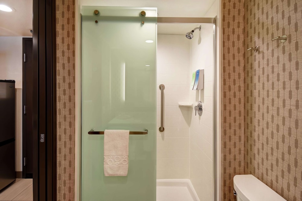Home2 Suites by Hilton Victorville, CA 17/44