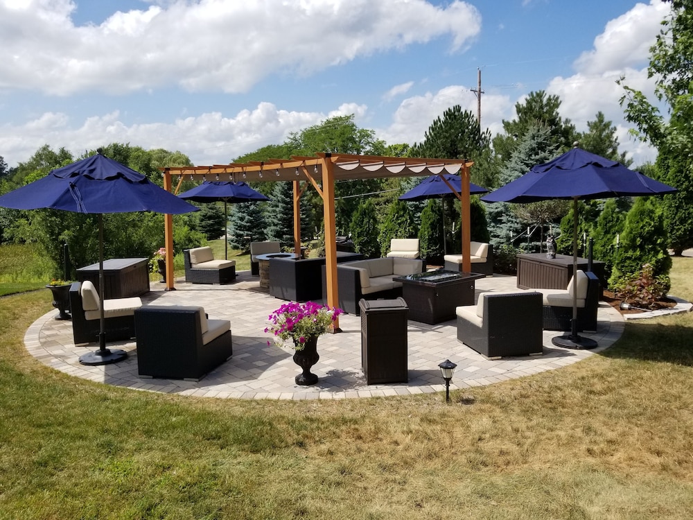 Comfort Suites Lake Geneva East 4/46