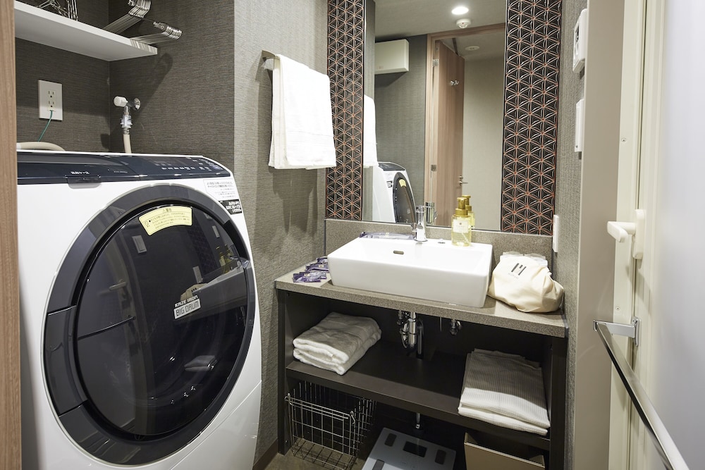 MONday Apart Premium Nihonbashi 42/45