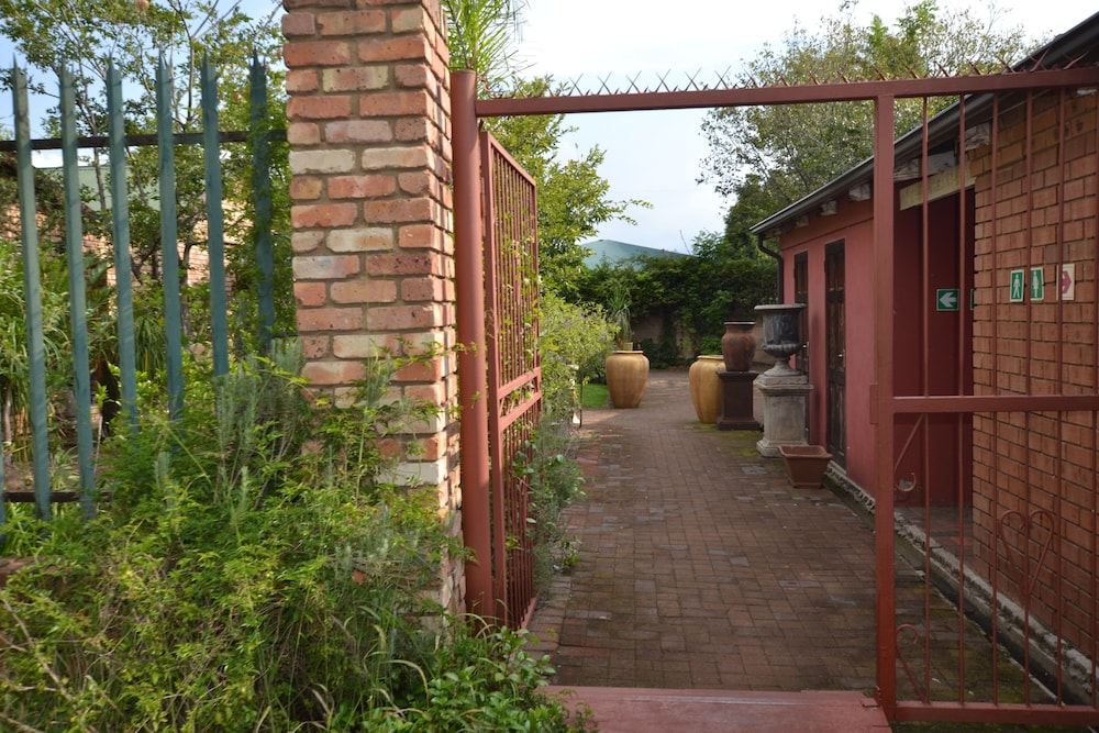 Guesthouse 4U 16/17