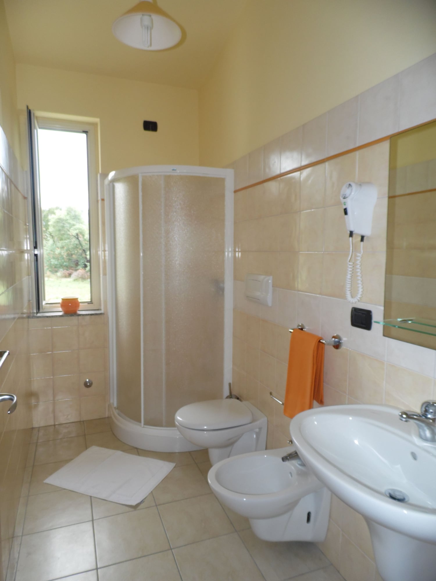1 BEDROOM, BASIC, APARTMENT