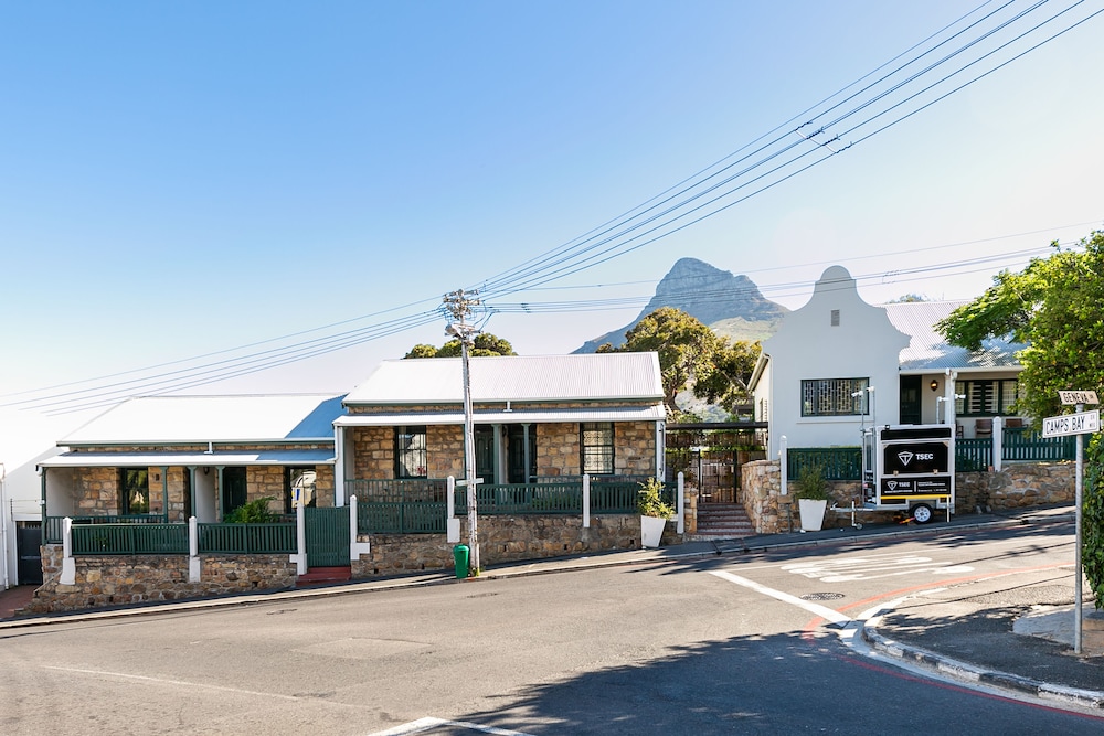 Camps Bay Village 1/50