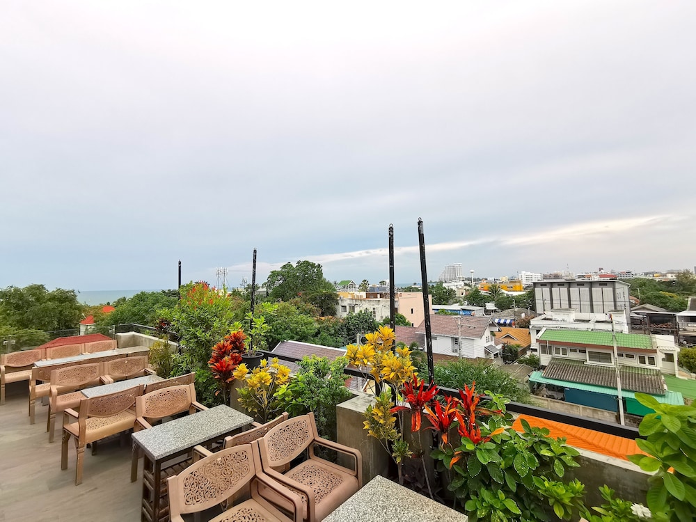 Lertnimit Boutique Hotel 58/61