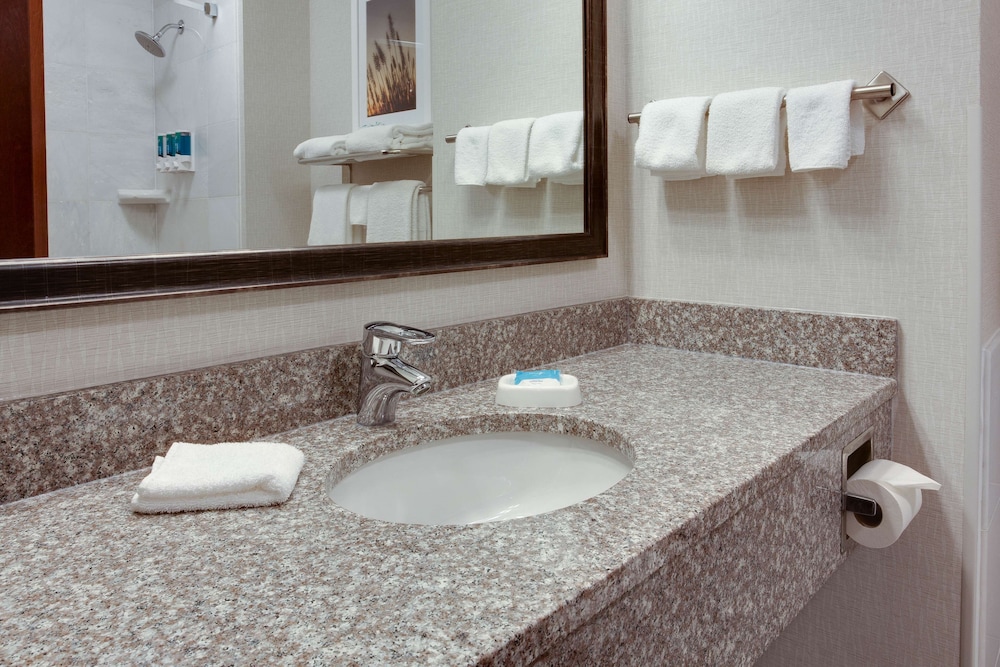 Druri Inn And Suites West Des Moines 42/45