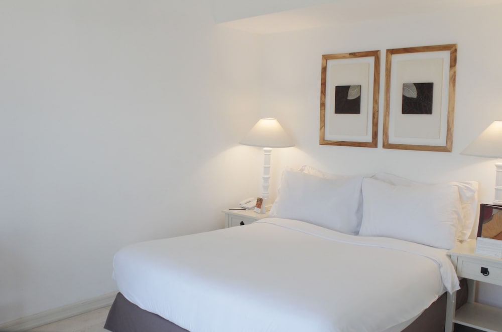 Vivere Suites 12/62