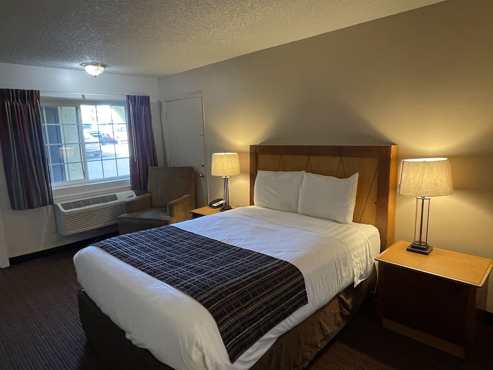 Skyway Inn SeaTac 15/58