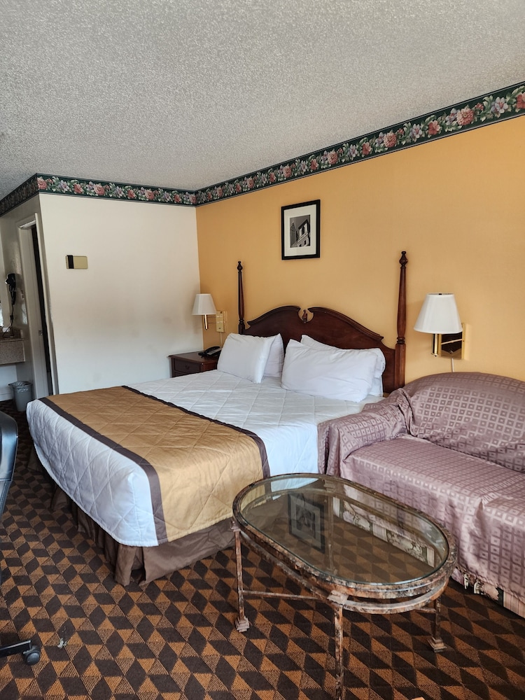 Americas Best Value Inn San Marcos 14/50