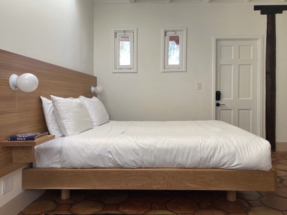 El Paradero Bed & Breakfast Inn 19/79