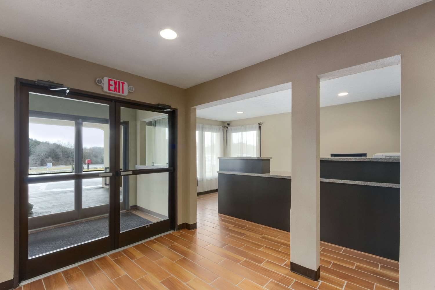 Super 8 by Wyndham Fort Chiswell Wytheville Area 25/33