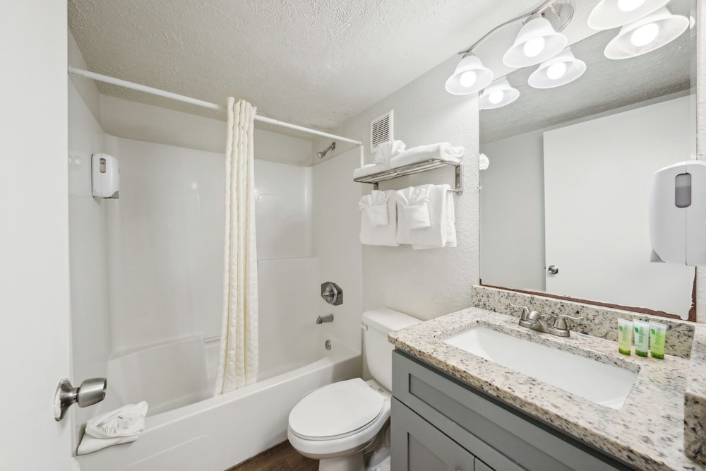 Sugar Sands Inn And Suites Panama City Beach 43/44