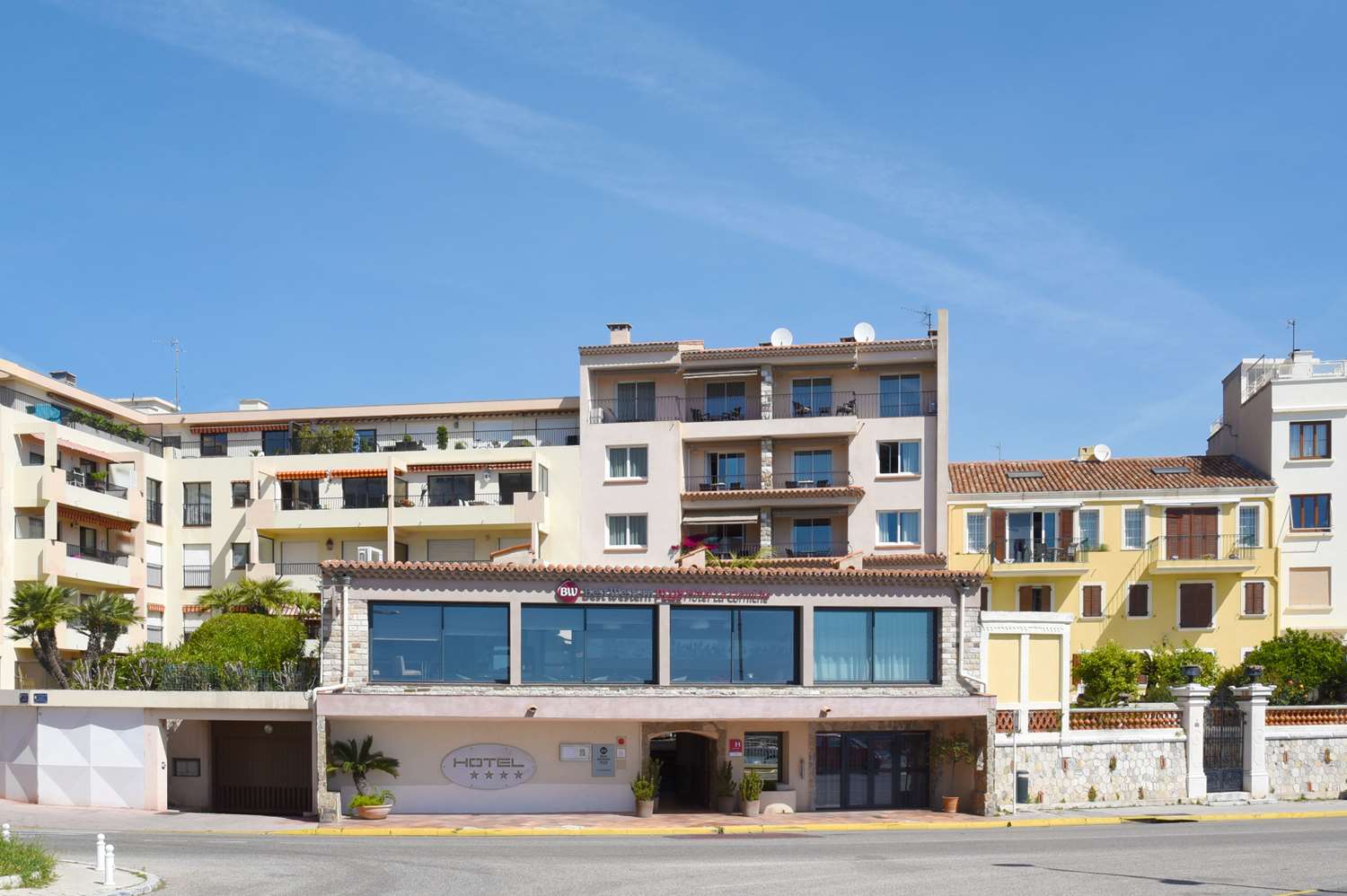 Best Western Plus La Corniche 3/45