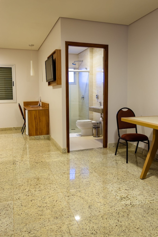 Lindoya Hotel 25/50