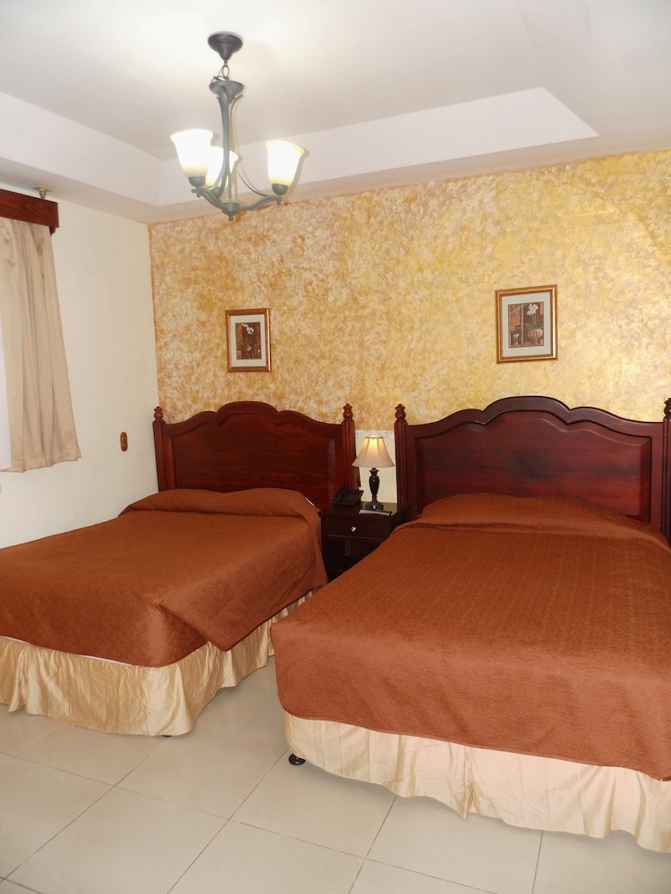 Hotel Aloha 26/64