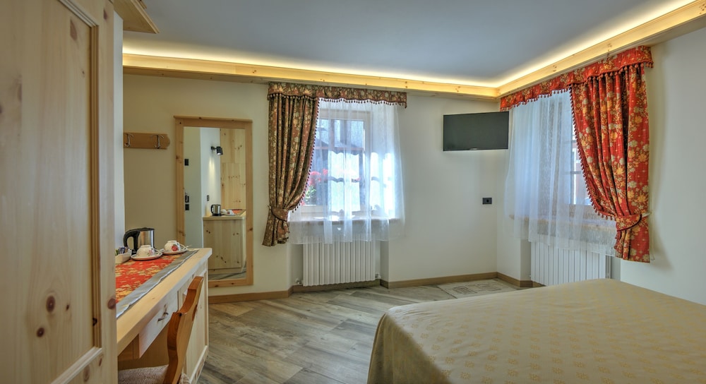 SUPERIOR, DOUBLE BED, ANNEX