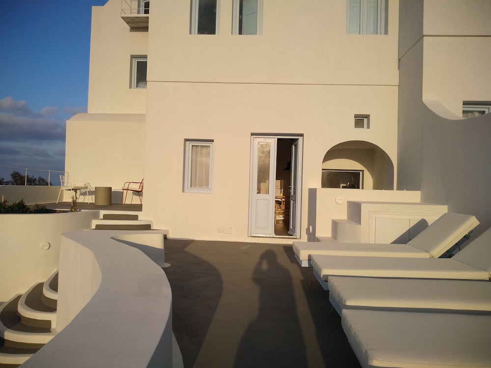 Sol Mate Suites 22/27