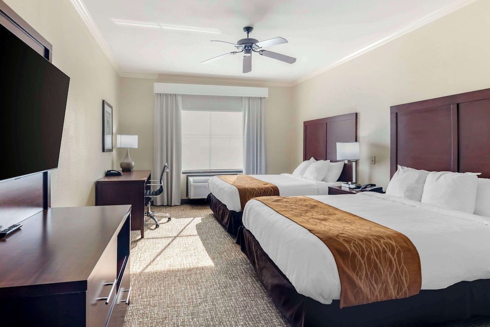 SUITE, 2 QUEEN BEDS, SOFA