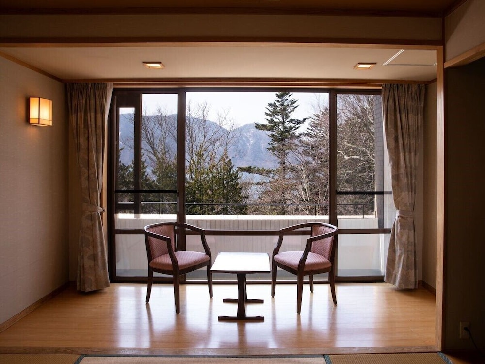 Lake Side Nikko Hotel 45/68