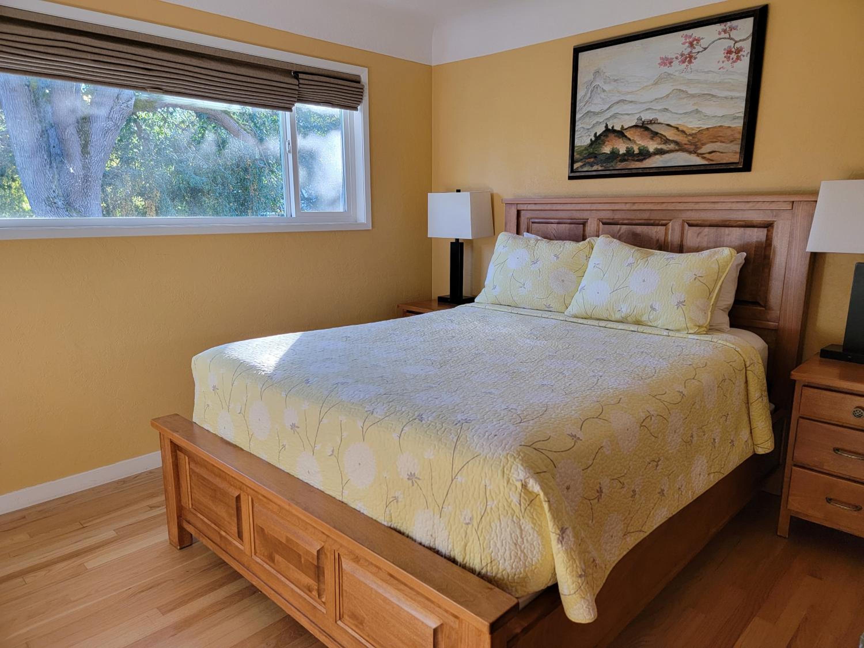 2 Bedrooms, House