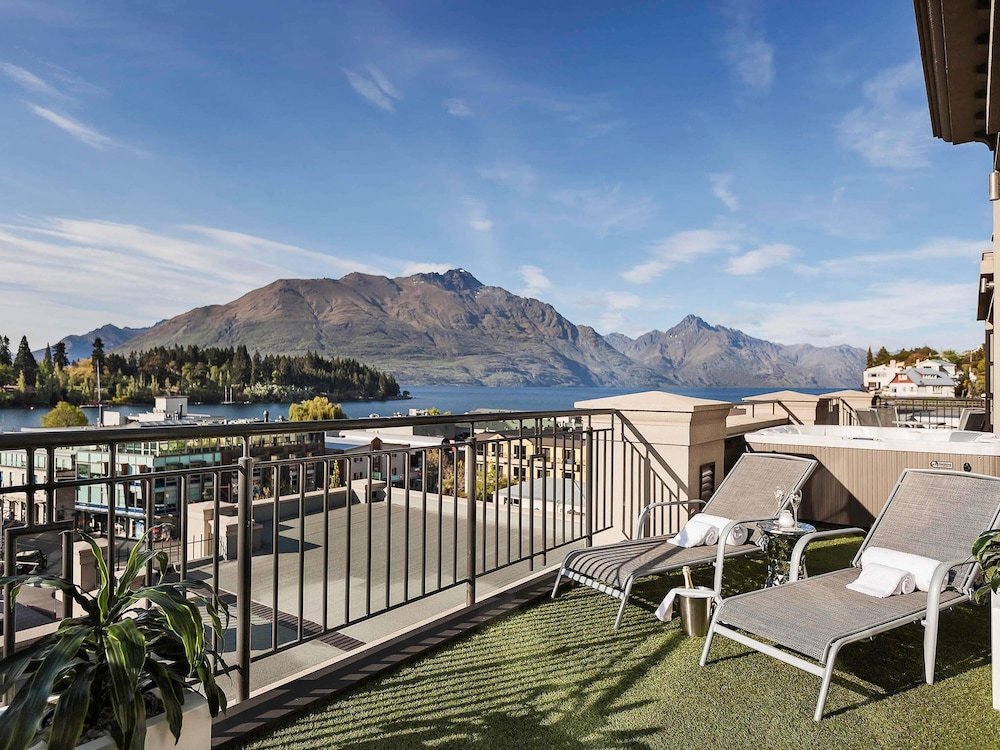 Sofitel Queenstown Hotel and Spa 52/58