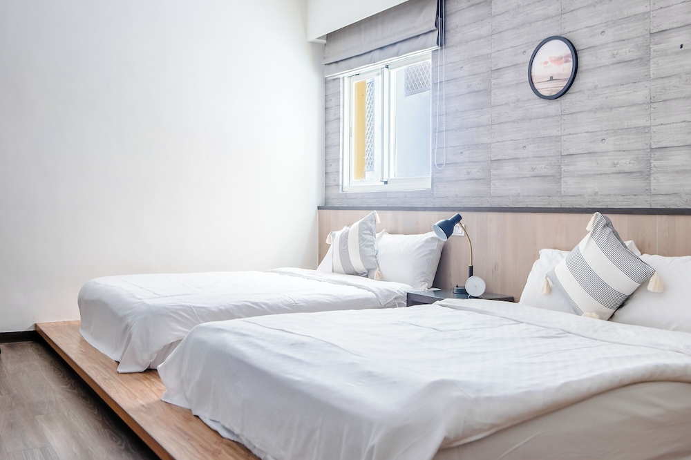 Sea Residences 8/54