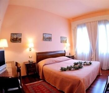 Villa Crispi 16/37