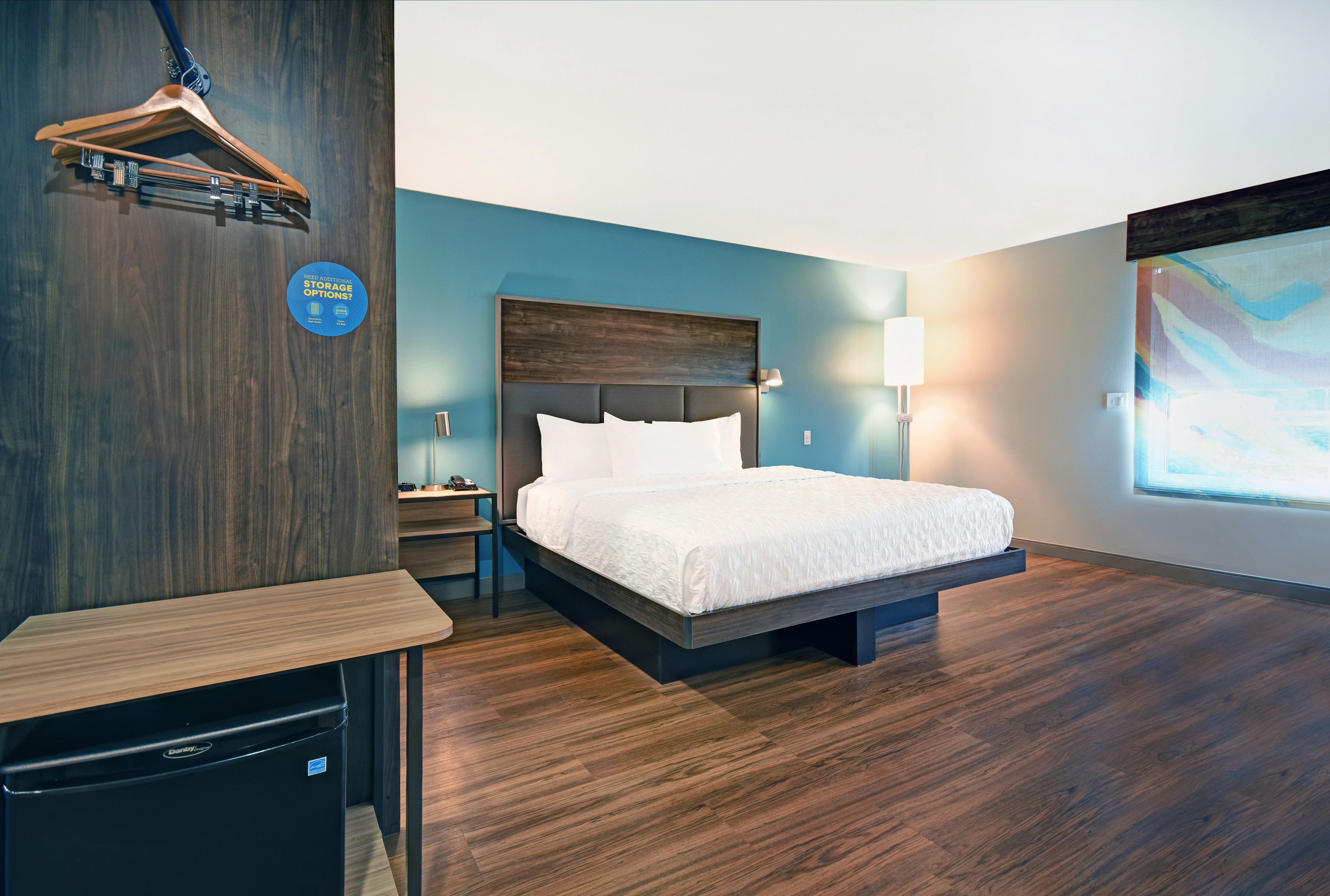 ROOM, KING BED, ACCESSIBLE